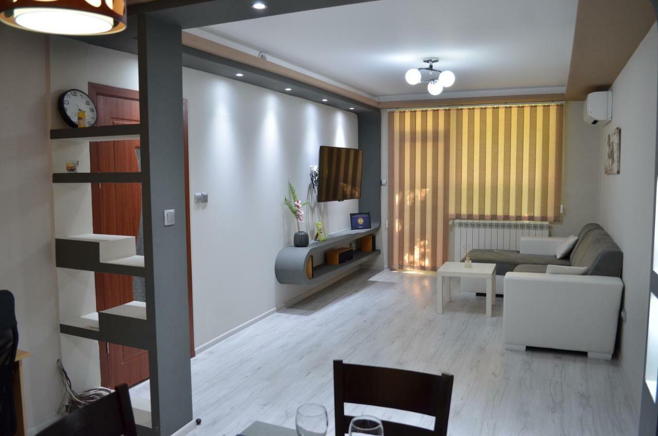 Luxury Apartment Near Varna, Located In Targovishte Exterior photo